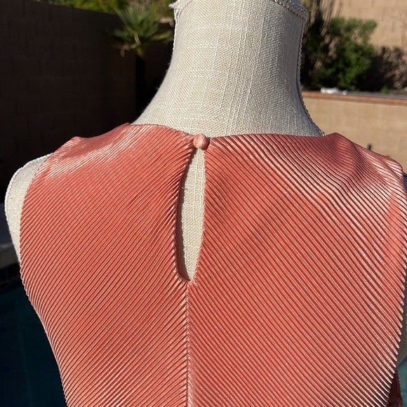 Halogen Sleeveless Coral Peplum Top -Size M - Picture 5 of 12